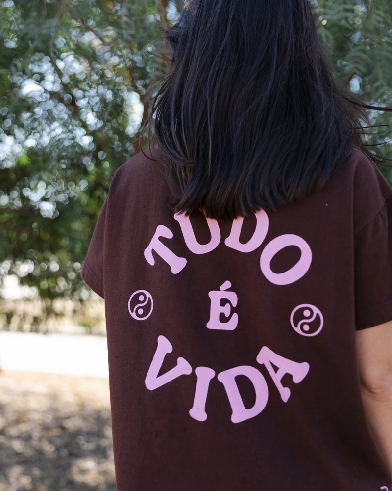 Camiseta Tudo é Vida - Marrom