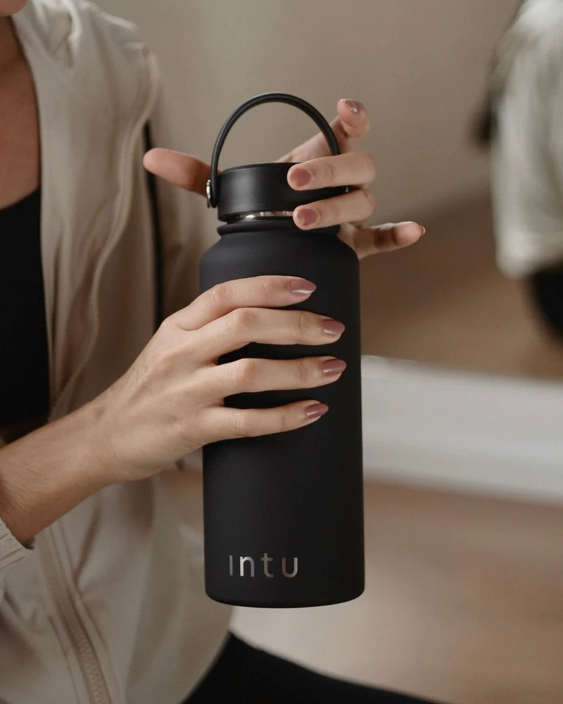 Garrafa Intu - Preto